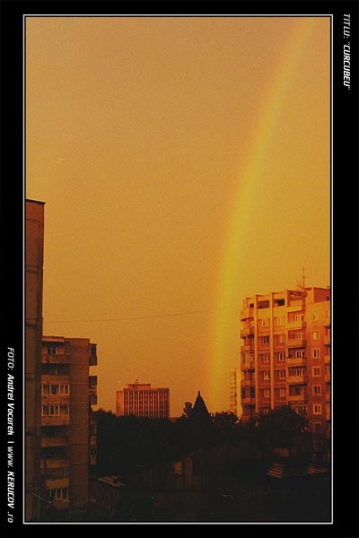 Fotografia: "Curcubeu" - Setul: "Peisaj urban si suburban", din Bucuresti / Bucharest, Romania / Roumanie, cu aparat Zenit 122, data 2001-06-24 KERUCOV .ro © 1997 - 2008 || Andrei Vocurek