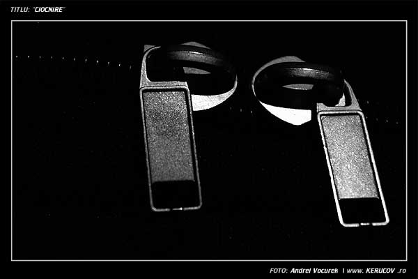 Fotografia: "Ciocnire" - Setul: "Portrete cu, din si pentru suflet", din Bucuresti / Bucharest, Romania / Roumanie, cu aparat Konica Minolta Dynax 5D, data 2005-12-20 KERUCOV .ro © 1997 - 2008 || Andrei Vocurek