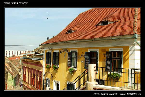 Fotografia: "Casa cu ochi" - Setul: "Orasul Sibiu - Printre picaturi", din Sibiu / Hermannstadt, Romania / Roumanie, cu aparat Fujifilm FinePix S5100, data 2005-09-22 KERUCOV .ro © 1997 - 2008 || Andrei Vocurek