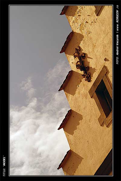 Fotografia: "Model" - Setul: "Orasul Sinaia - Un oras regal", din Sinaia, Romania / Roumanie, cu aparat Konica Minolta Dynax 5D, data 2006-05-01 KERUCOV .ro © 1997 - 2008 || Andrei Vocurek