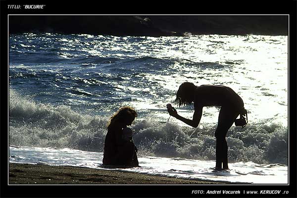 Fotografia: "Bucurie" - Setul: "Printre oameni ca noi", din Matala, Grecia, Insula Creta / Greece, Crete, cu aparat Konica Minolta Dynax 5D, data 2006-09-19 KERUCOV .ro © 1997 - 2008 || Andrei Vocurek
