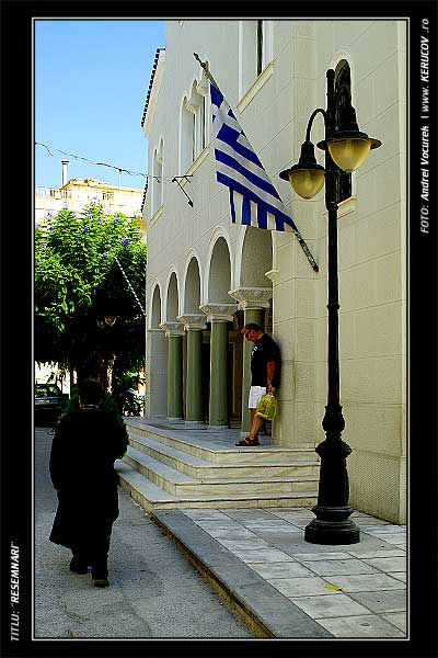 Fotografia: "Resemnari" - Setul: "Printre oameni ca noi", din Rethymnon, Grecia, Insula Creta / Greece, Crete, cu aparat Konica Minolta Dynax 5D, data 2006-09-21 KERUCOV .ro © 1997 - 2008 || Andrei Vocurek