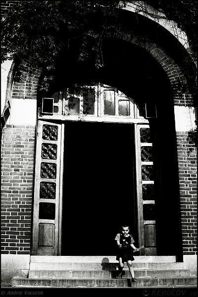 Fotografia: "Mai departe" - Setul: "Portrete cu, din si pentru suflet", din Bucuresti / Bucharest, Romania / Roumanie, cu aparat Konica Minolta Dynax 5D, data 2007-08-31 KERUCOV .ro © 1997 - 2008 || Andrei Vocurek