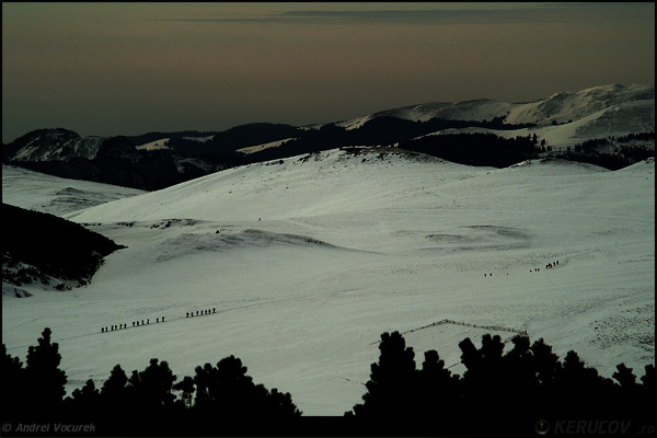 Fotografia: "Siruri" - Setul: "Pasul peste munti", din Muntii Bucegi, Romania / Roumanie, cu aparat Konica Minolta Dynax 5D, data 2007-02-19 KERUCOV .ro © 1997 - 2008 || Andrei Vocurek