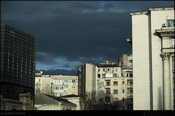 Fotografia: "Atunci . Acum" - Setul: "Orasul oarecare - Puncte peste asfalt", din Bucuresti / Bucharest, Romania / Roumanie, cu aparat Konica Minolta Dynax 5D, data 2007-03-04 KERUCOV .ro © 1997 - 2008 || Andrei Vocurek