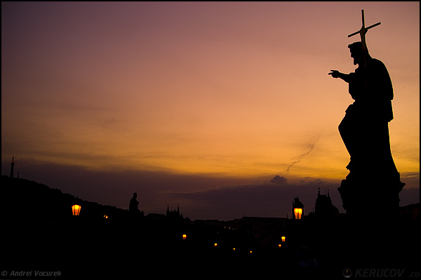 Fotografia: "Spre Castelul din Praga" - Setul: "Zile si nopti, momente din Praga", din Praga / Prague / Praha, Cehia / Czech Republic, cu aparat Konica Minolta Dynax 5D, data 2007-05-27 KERUCOV .ro © 1997 - 2008 || Andrei Vocurek