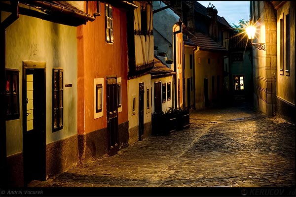 Fotografia: "Ulita de Aur" - Setul: "Zile si nopti, momente din Praga", din Praga / Prague / Praha, Cehia / Czech Republic, cu aparat Konica Minolta Dynax 5D, data 2007-05-29 KERUCOV .ro © 1997 - 2008 || Andrei Vocurek