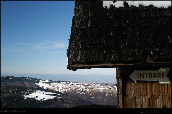 Fotografia: "Intrare" - Setul: "Pasul peste munti", din Paltinis, Romania / Roumanie, cu aparat Konica Minolta Dynax 5D, data 2007-01-14 KERUCOV .ro © 1997 - 2008 || Andrei Vocurek